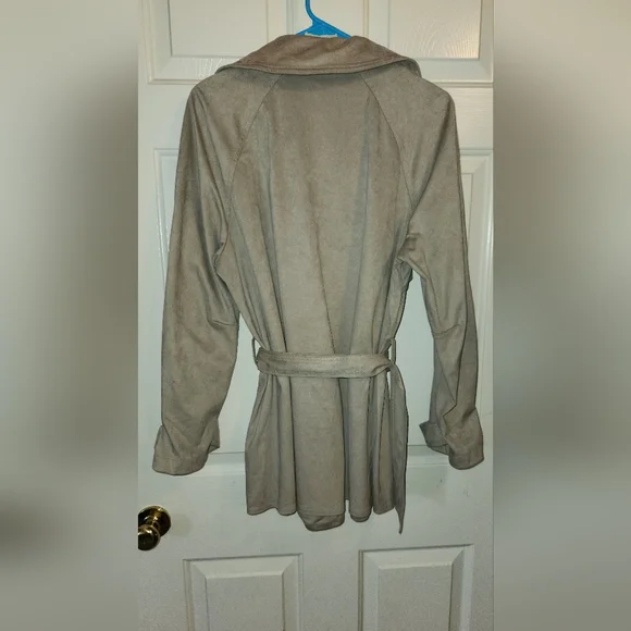 ZARA TRENCH COAT!! - Picture 5 of 7